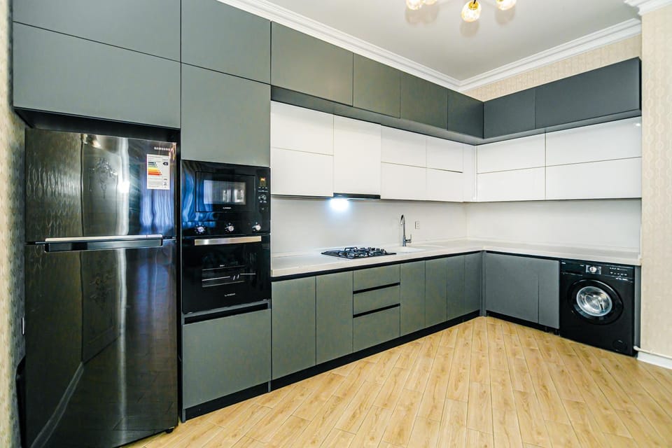 Kitchen or kitchenette, dishwasher, oven, pet friendly, stove, toaster