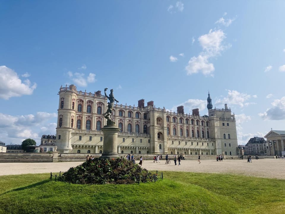 Nearby landmark, Landmark view