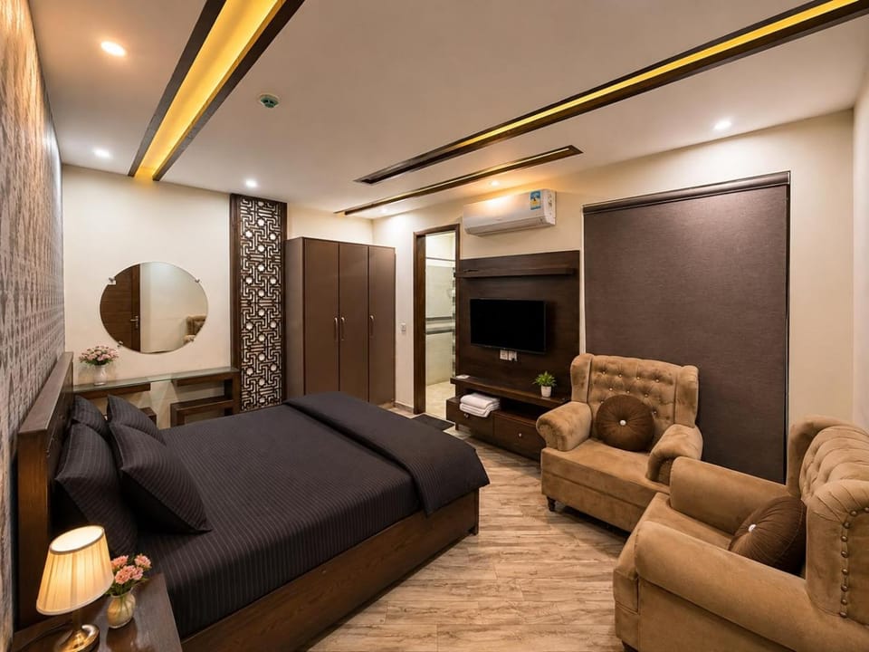 Multazam Heights, DHA Phase 8, Hotel Airport Lahore Hotel in Lahore