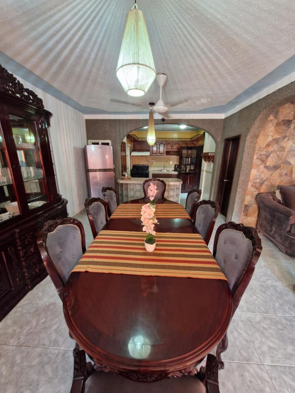 Casa para 18 personas con AC, cocina y a 10 min de la Playa House in Playa del Carmen