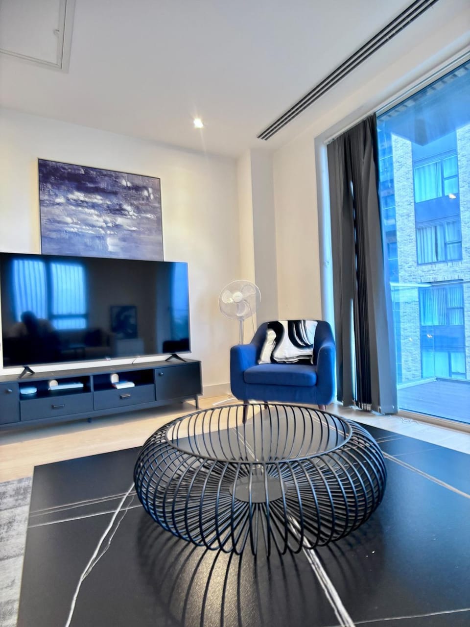 Posh 2 Bedroom Apartment with Gym Apartment in Croydon