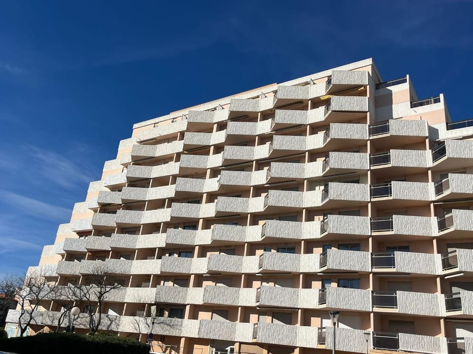 À Deux Pas de la Mer charmant T2 Apartment in Canet-en-Roussillon