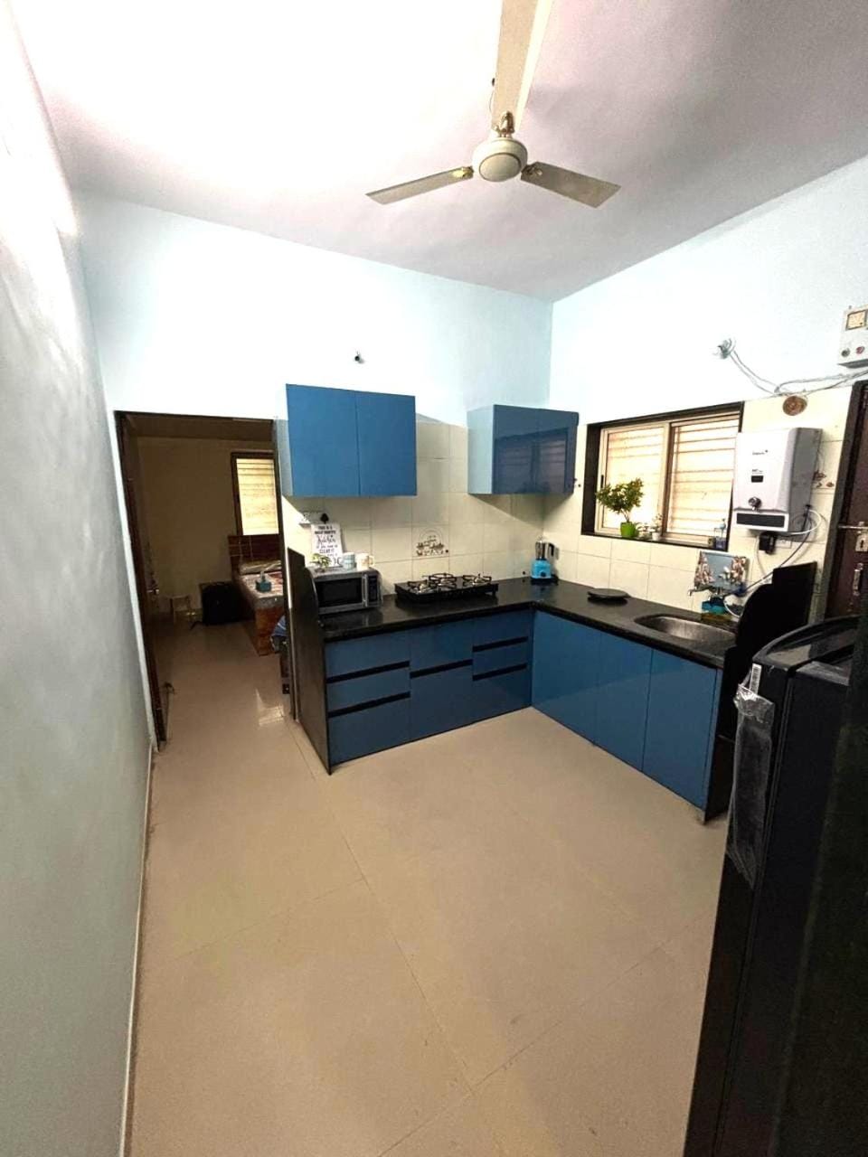 Kitchen or kitchenette, oven, stove