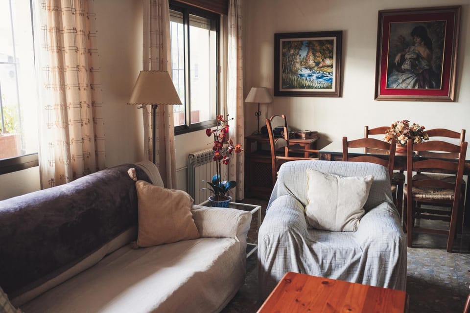 Living room, Seating area