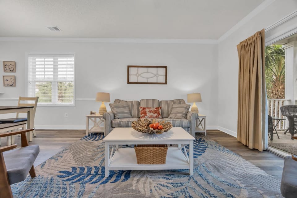 Pet Friendly w Huge Resort Pool Near Beach House in North Myrtle Beach
