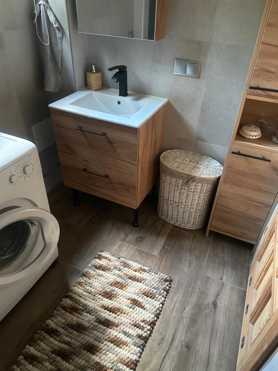 Toilet, Bathroom, washing machine