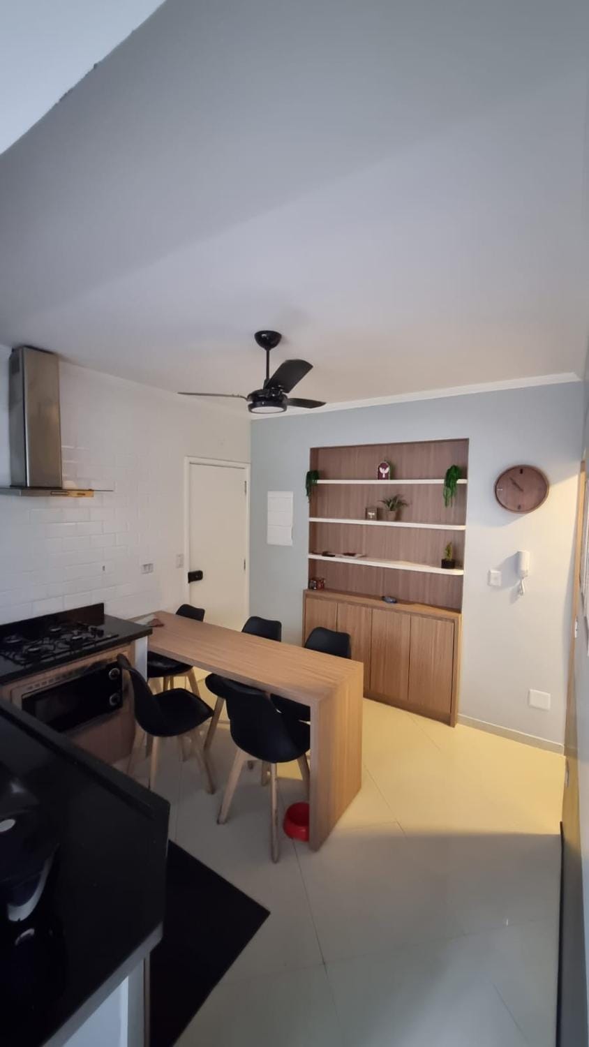 Apartamento completo para até 6 pessoal e reserva de vaga, com estilo na Praia Praia do Tombo&Astúrias Apartment in State of São Paulo