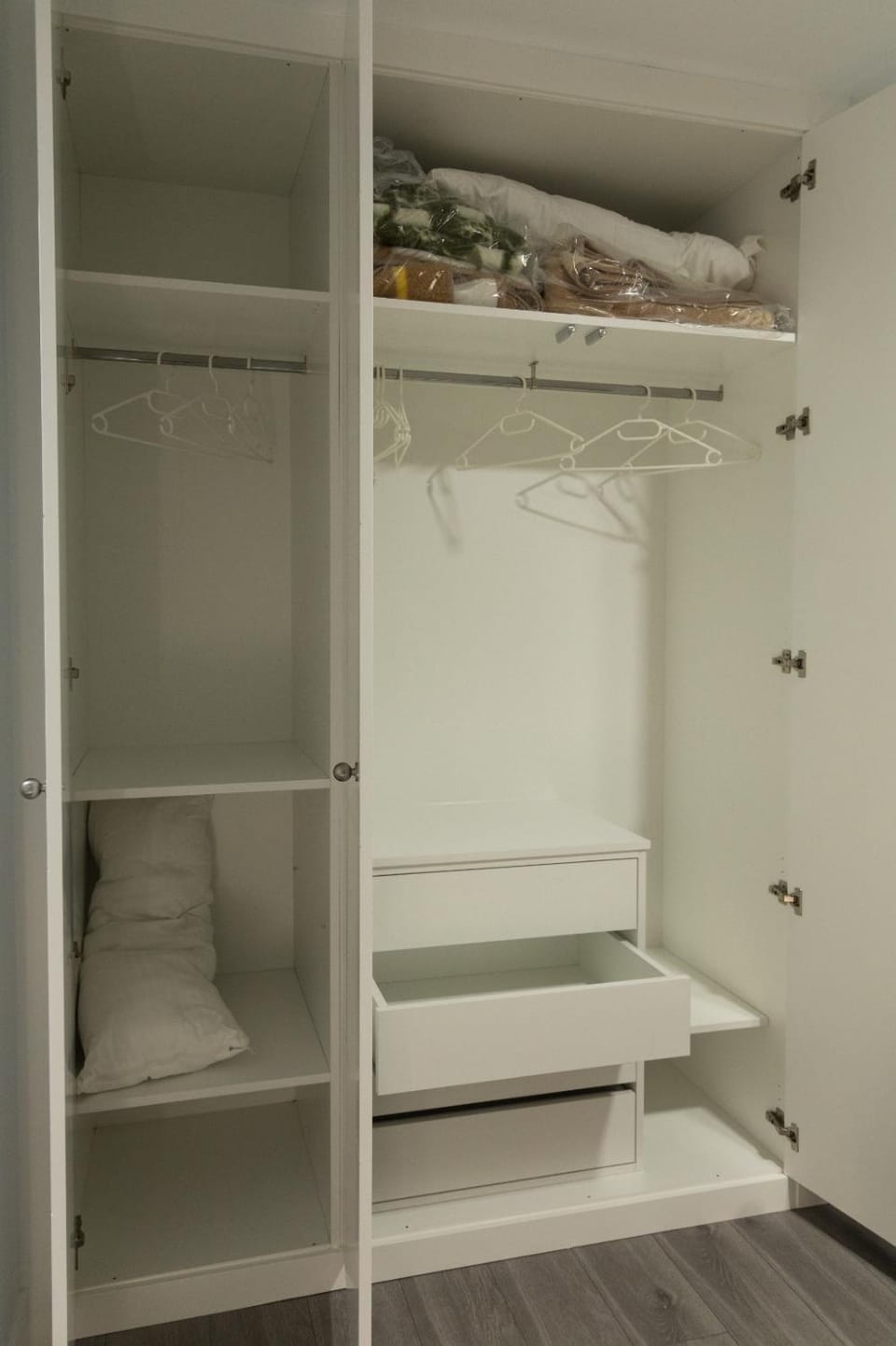 Hostal Los Rosales Bed and Breakfast in Extremadura, Spain