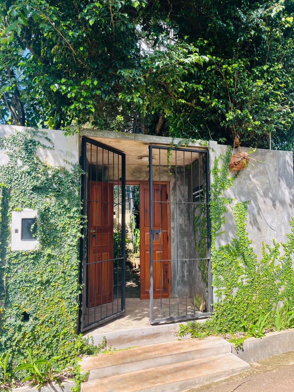 The Green Chambers - Ocean & Jungle View Rooftop Vacation rental in Southern Province