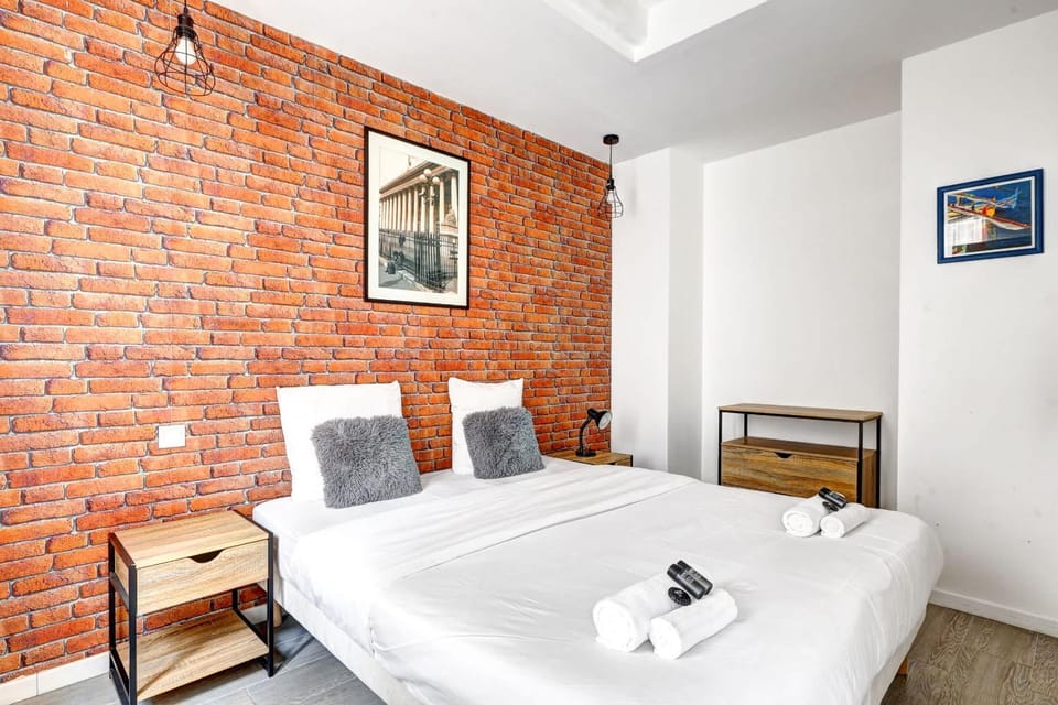 Maison dartiste a proximite de la gare de Lyon Apartment in Paris