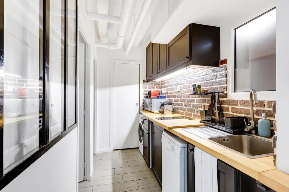 Maison dartiste a proximite de la gare de Lyon Apartment in Paris