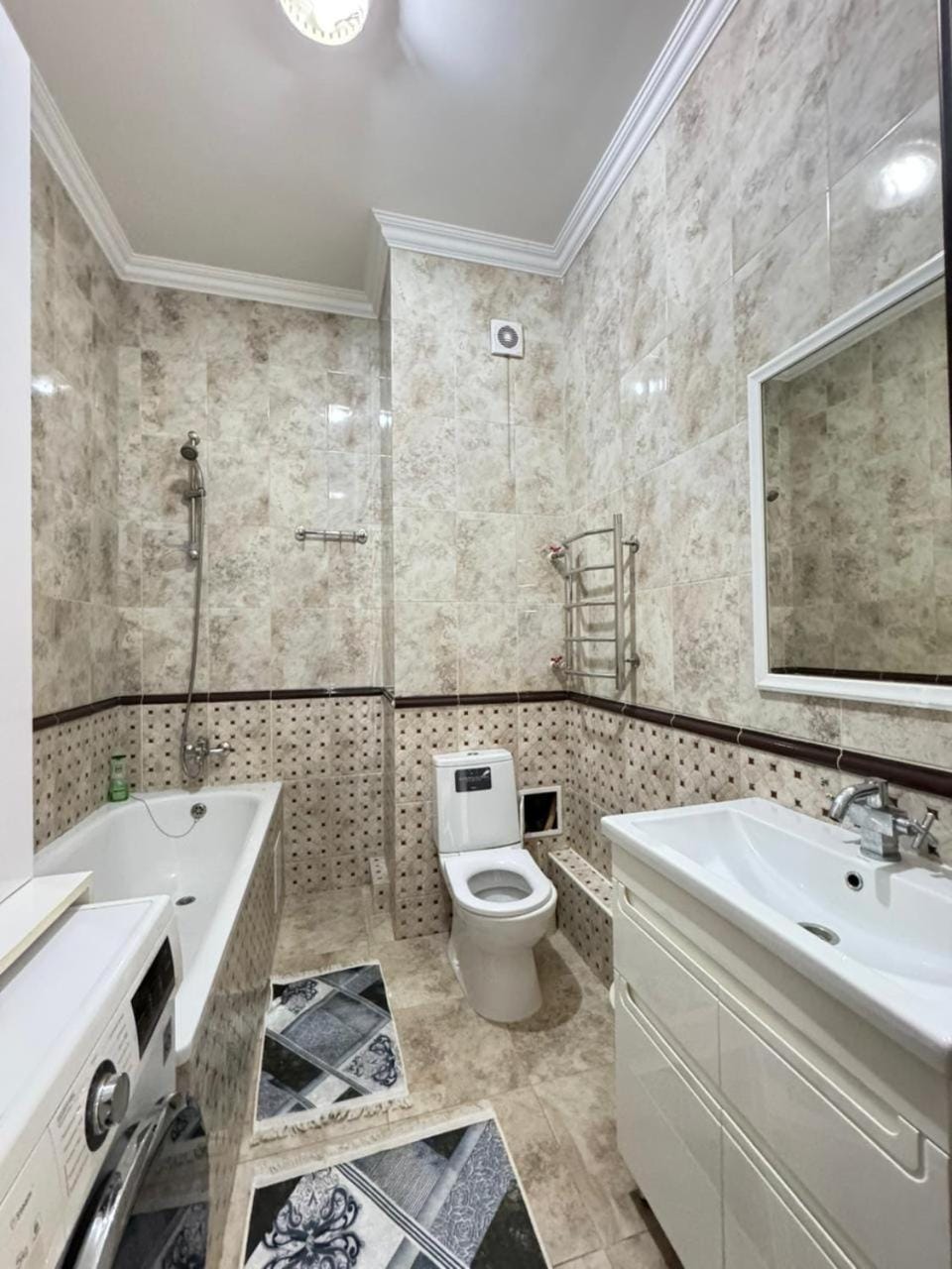 Toilet, Bathroom, washing machine