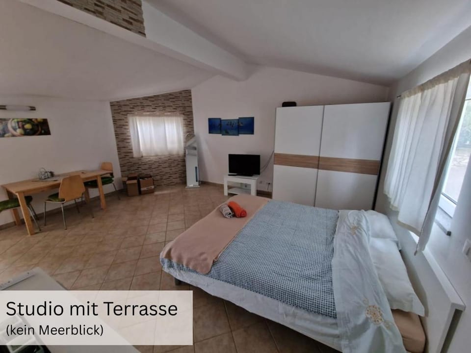 Living room, Bedroom