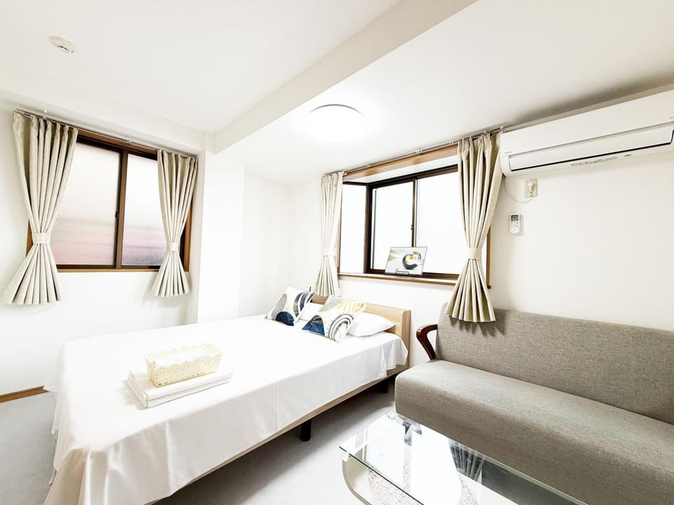 Photo of the whole room, Bedroom, air conditioner