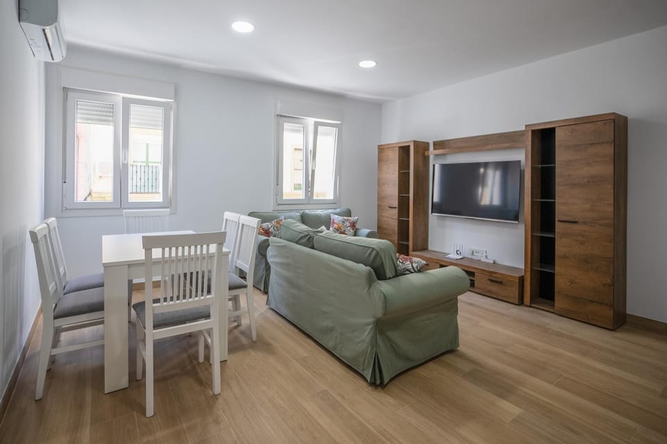 TV and multimedia, Living room, Dining area