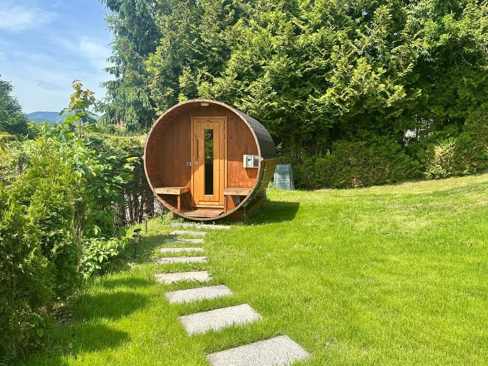 Garden, Sauna