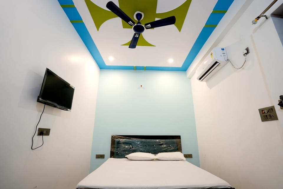 Siyaram Palace Near Shree Ram Mandir Hotel in Uttar Pradesh