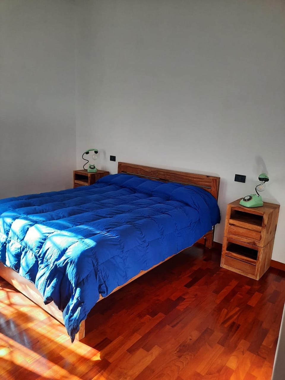 Bedroom, wardrobe, air conditioner