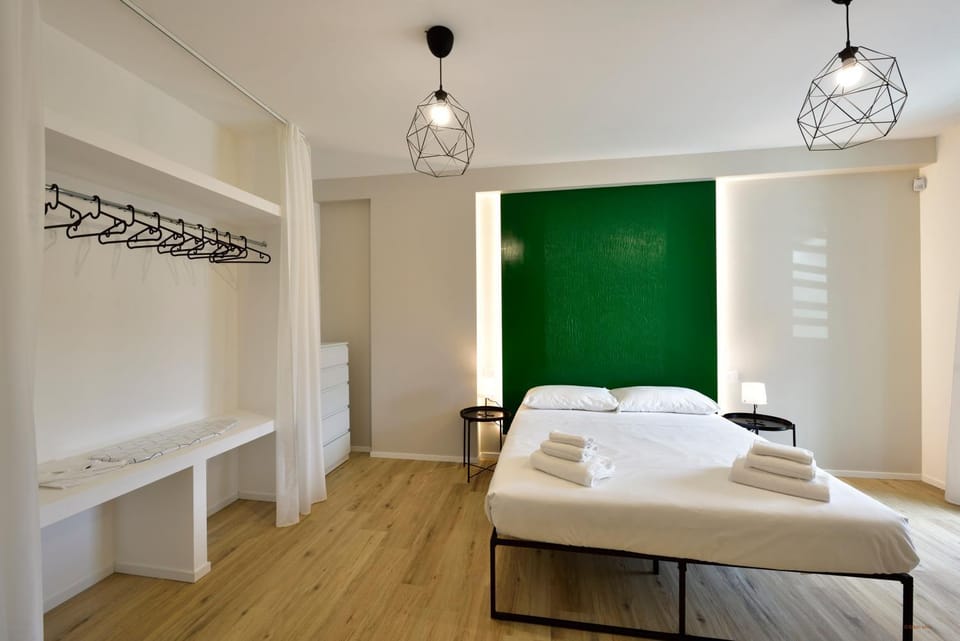 BARI SUITE APARTMENTS - Modern House Apartment in Bari