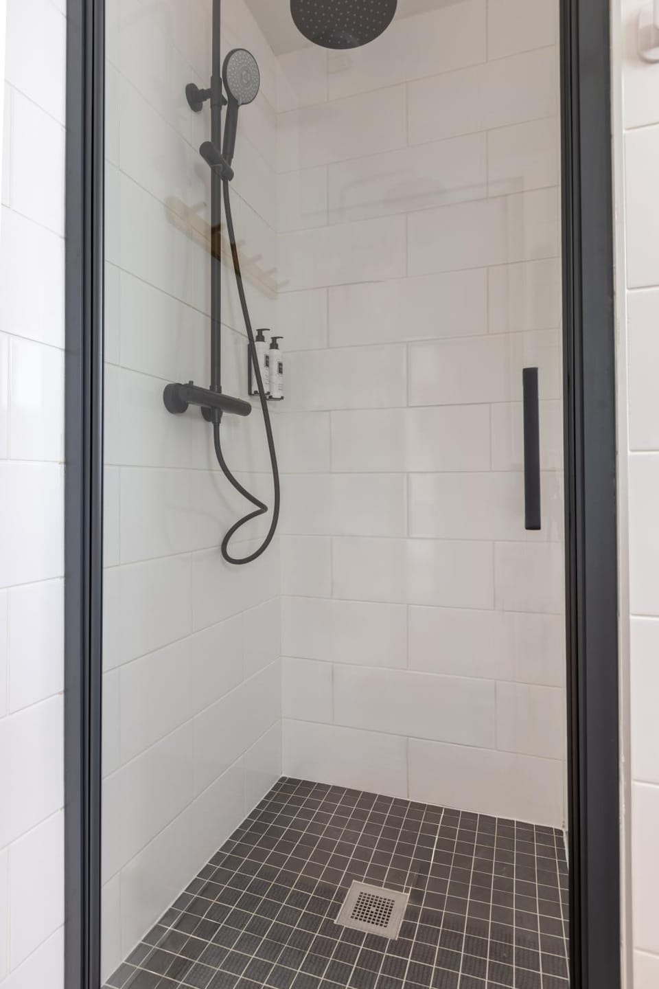 Shower, Bathroom, towels