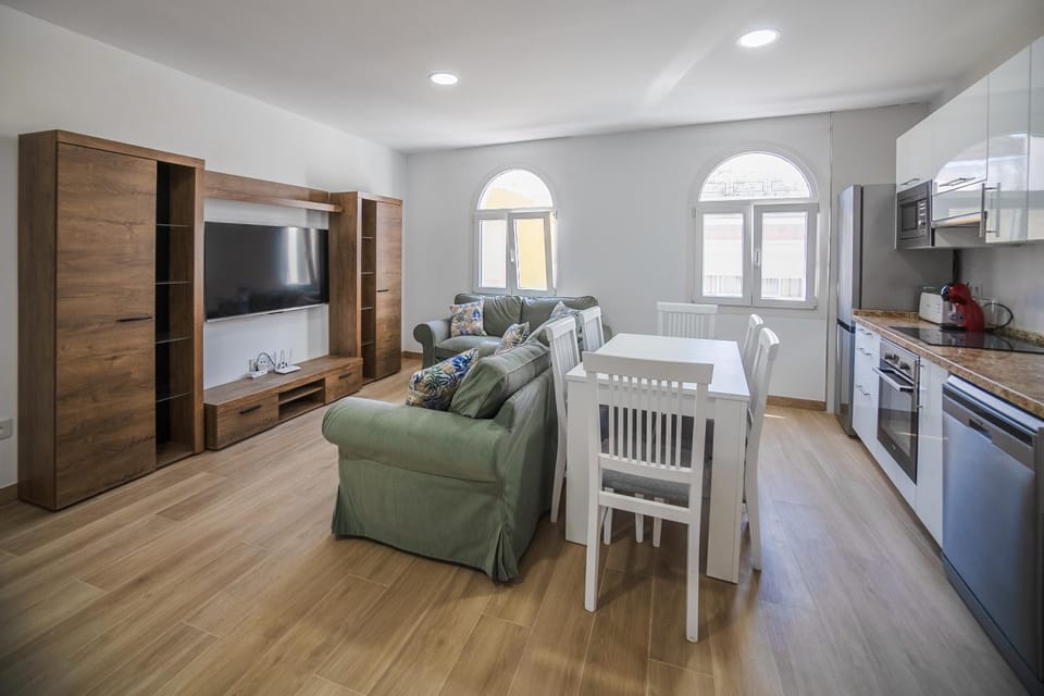 Kitchen or kitchenette, Living room
