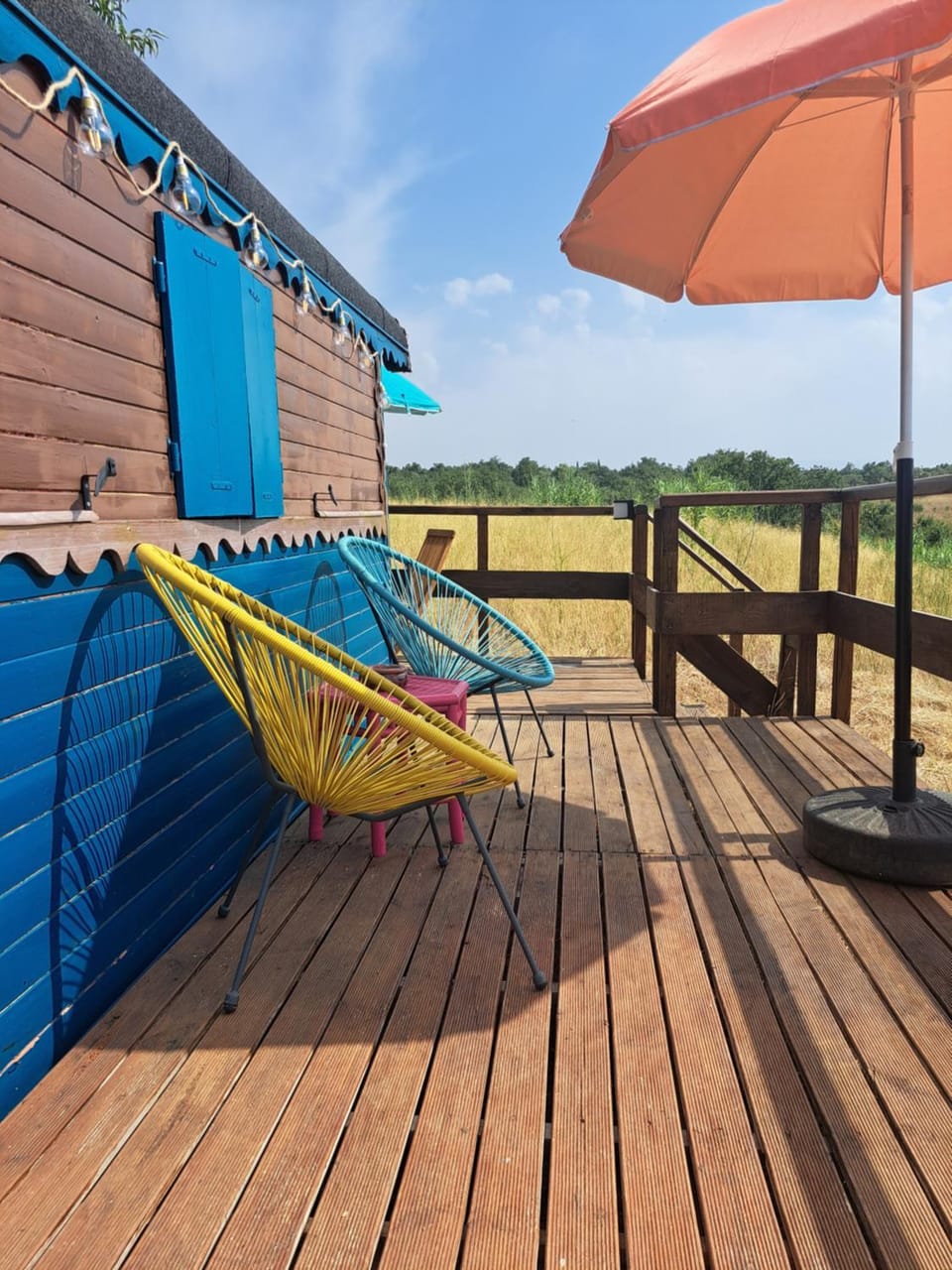 Tiny House Roulotte pleine campagne dans ferme biologique Campground/ 
RV Resort in Occitanie