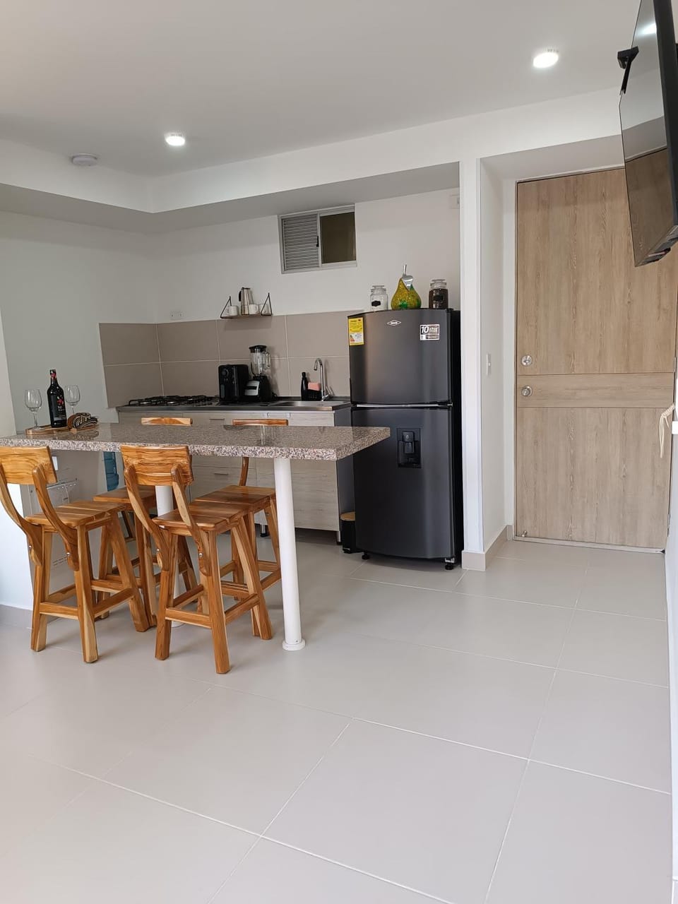 Dining area, kitchen