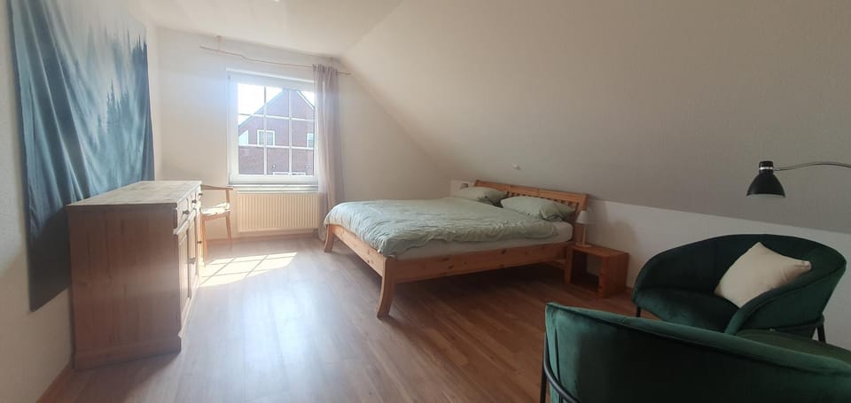 Bed, Photo of the whole room, Bedroom
