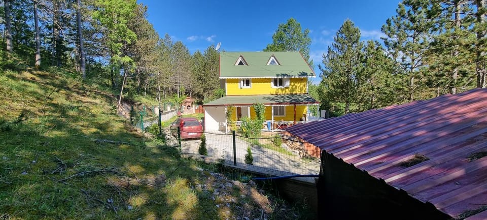 Özer Hızarcıoglu Apartment in Turkey