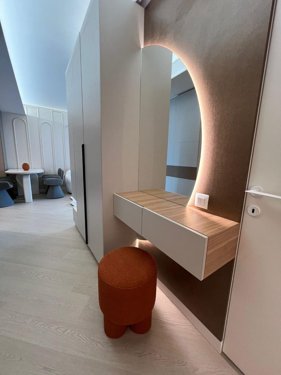 wardrobe