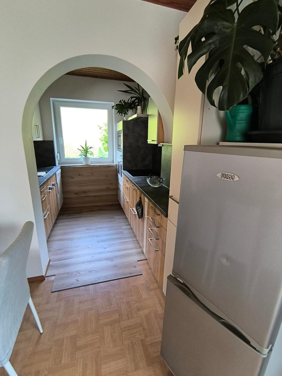 Kitchen or kitchenette, dishwasher