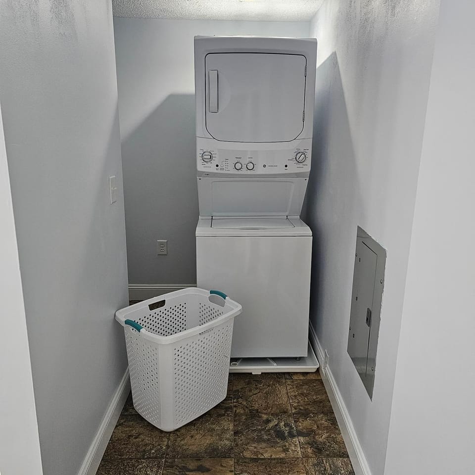 Bathroom, laundry, washing machine, dryer