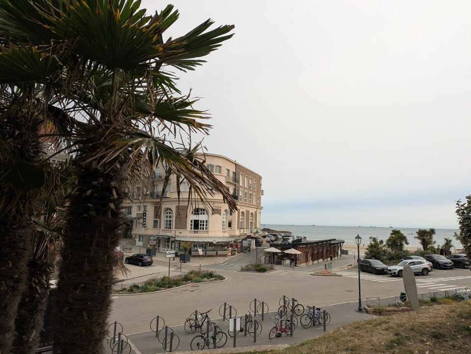 Property building, Beach, Parking