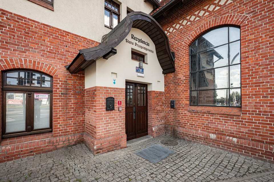 Property building, Facade/entrance