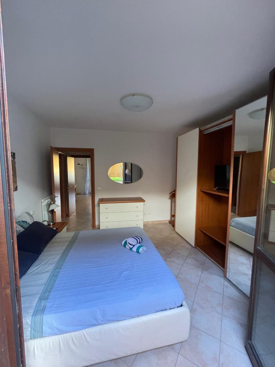 Bed, Photo of the whole room, Bedroom, towels, wardrobe
