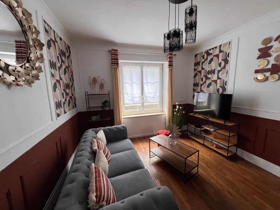 Appartement avec grande terrasse Apartment in Gien