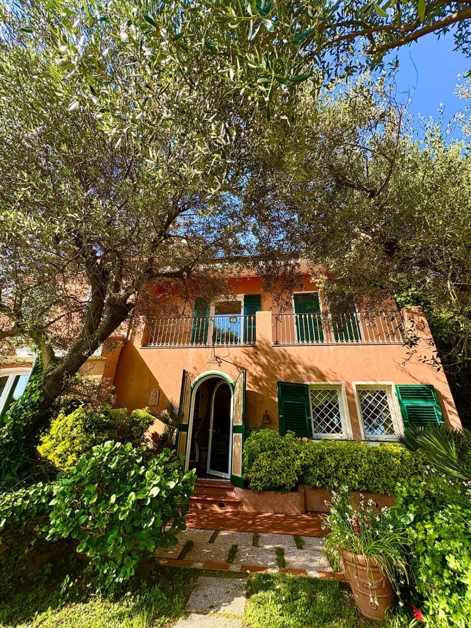 Villa Mare con Piscina Villa in Genoa