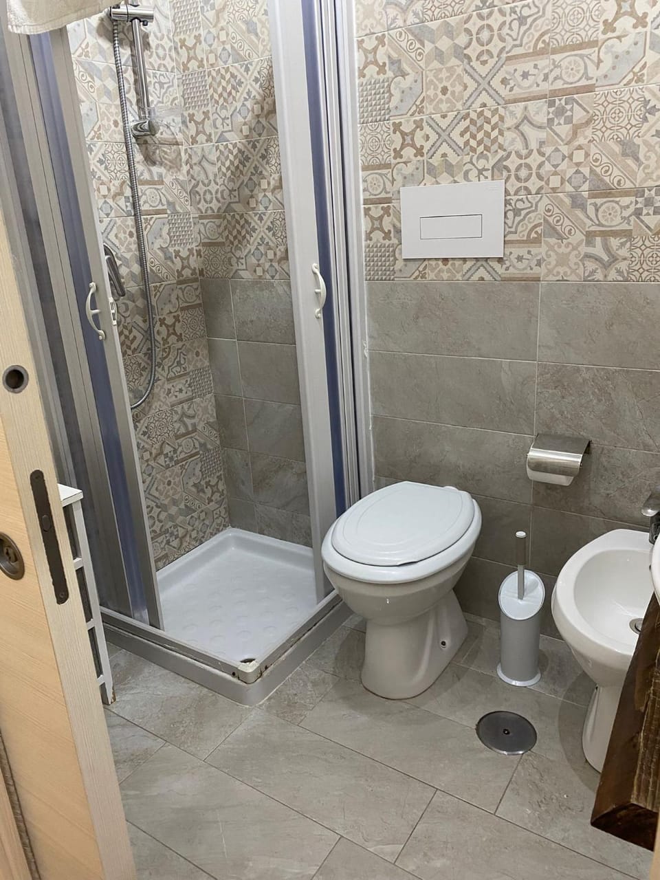 Shower, Toilet, Bathroom, bidet