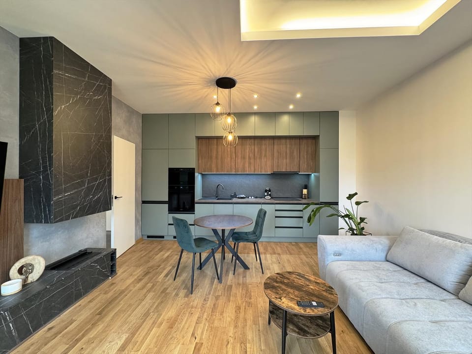 Kitchen or kitchenette, Living room