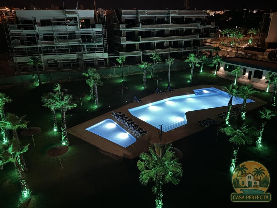 Night, Pool view, Swimming pool, sunbed