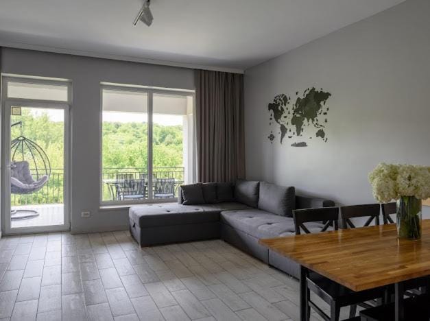 Таун Тераса 3 поверхи Apartment in Ukraine
