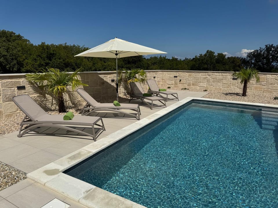 Pool view, Swimming pool, Swimming pool