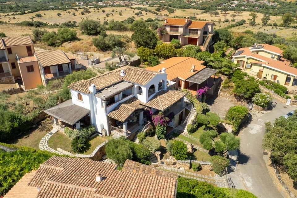 Luxury Seaview Villa - Villa Marinella Villa in Sardinia