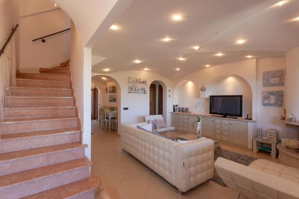 Luxury Seaview Villa - Villa Marinella Villa in Sardinia