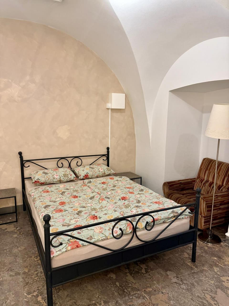 Historic studio apartment beneath the Ljubljana castle in the old city centre Apartment in Ljubljana