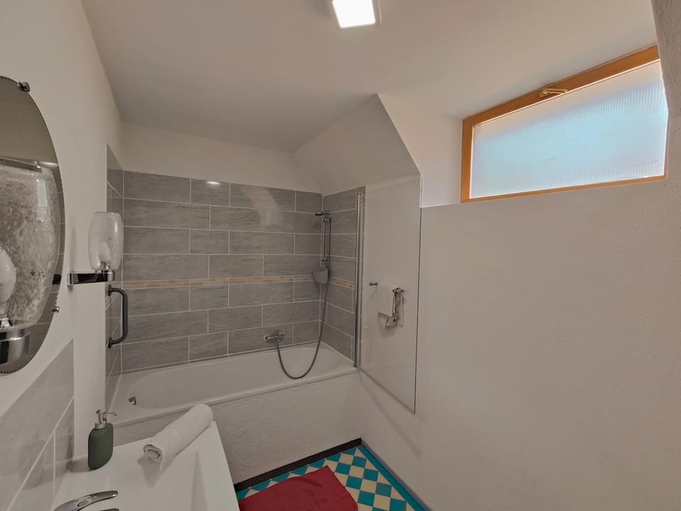 Bathroom, Bath