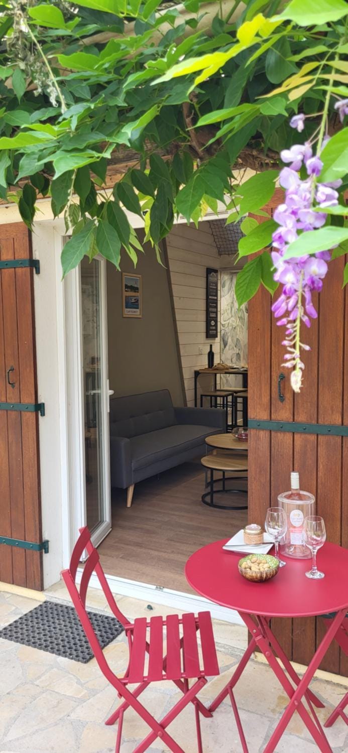 Patio, Day