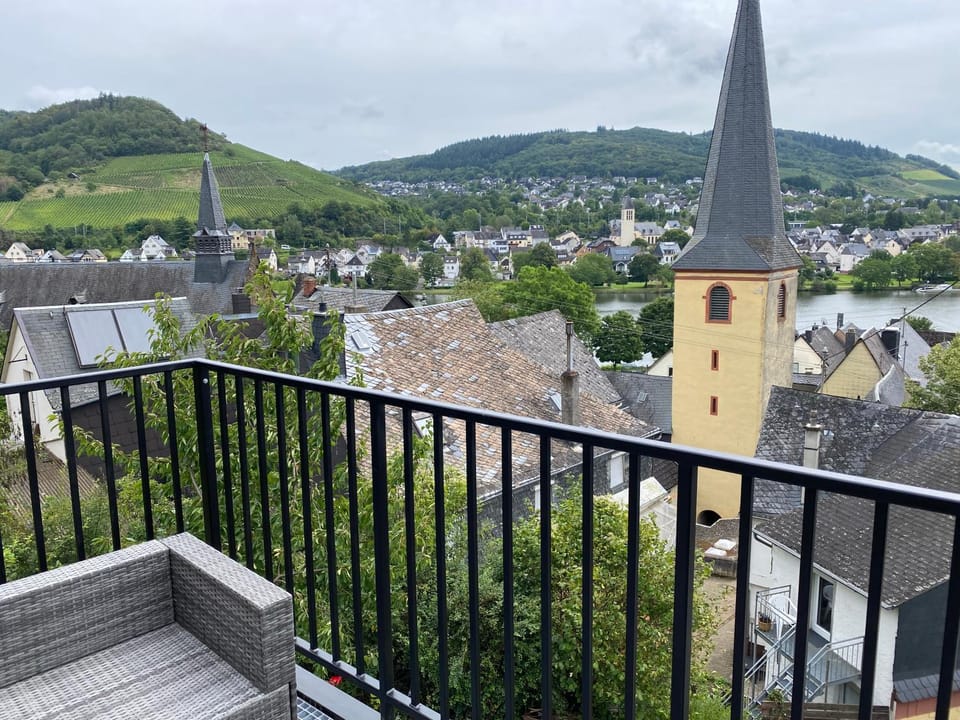 View (from property/room), Balcony/Terrace, Mountain view