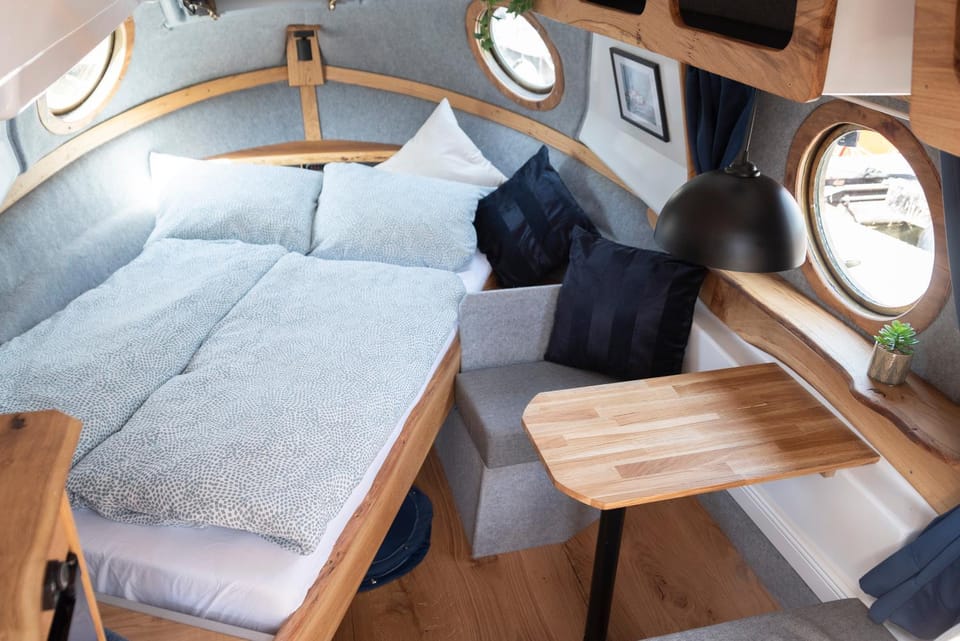 Seating area, Bedroom