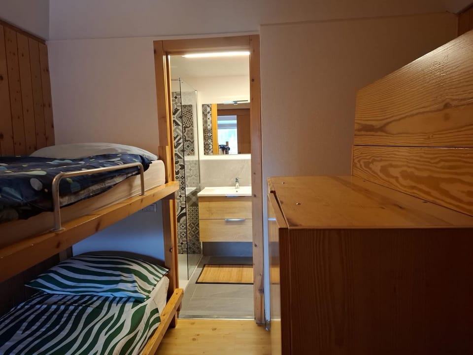 bunk bed